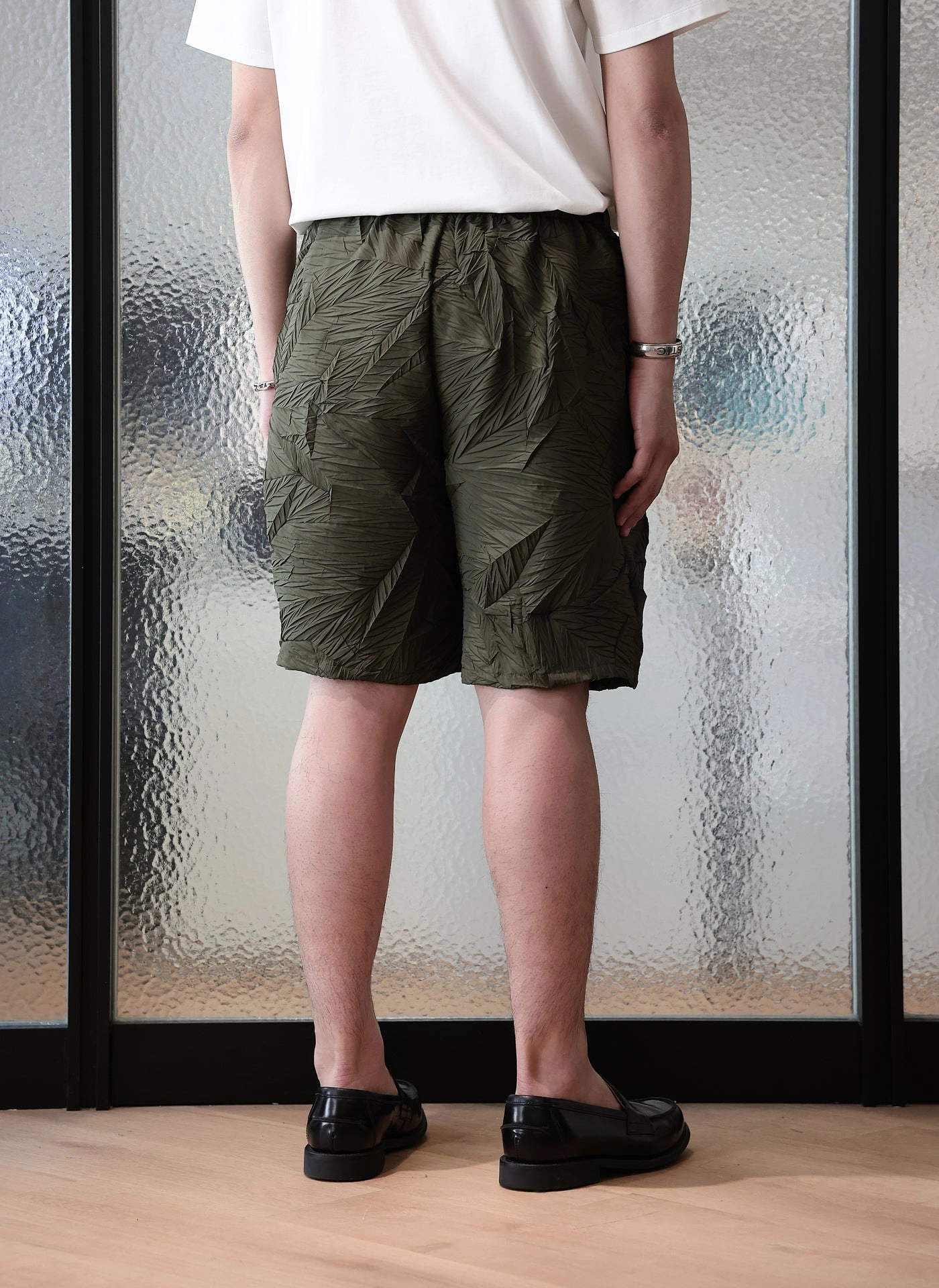 Distort Pleats Polyester Shorts