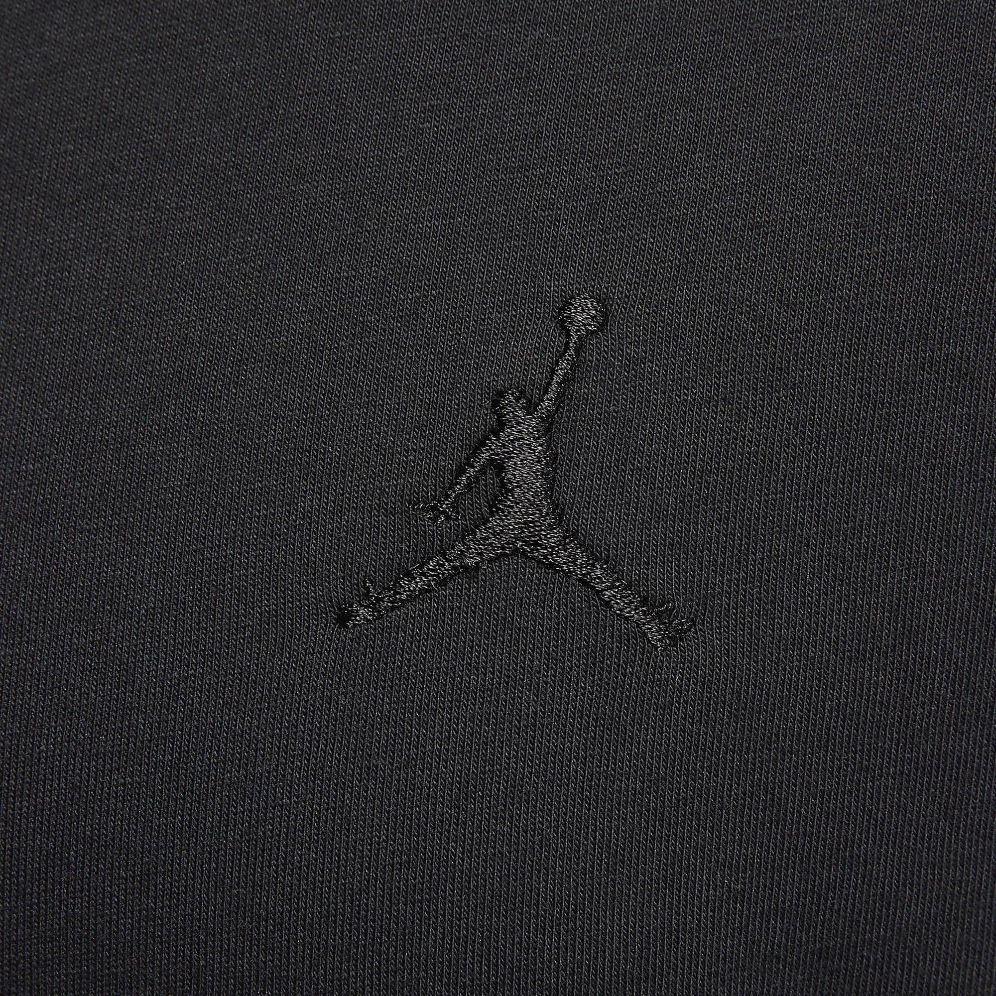 Jordan | ESSENTIALS TOP  { BLACK