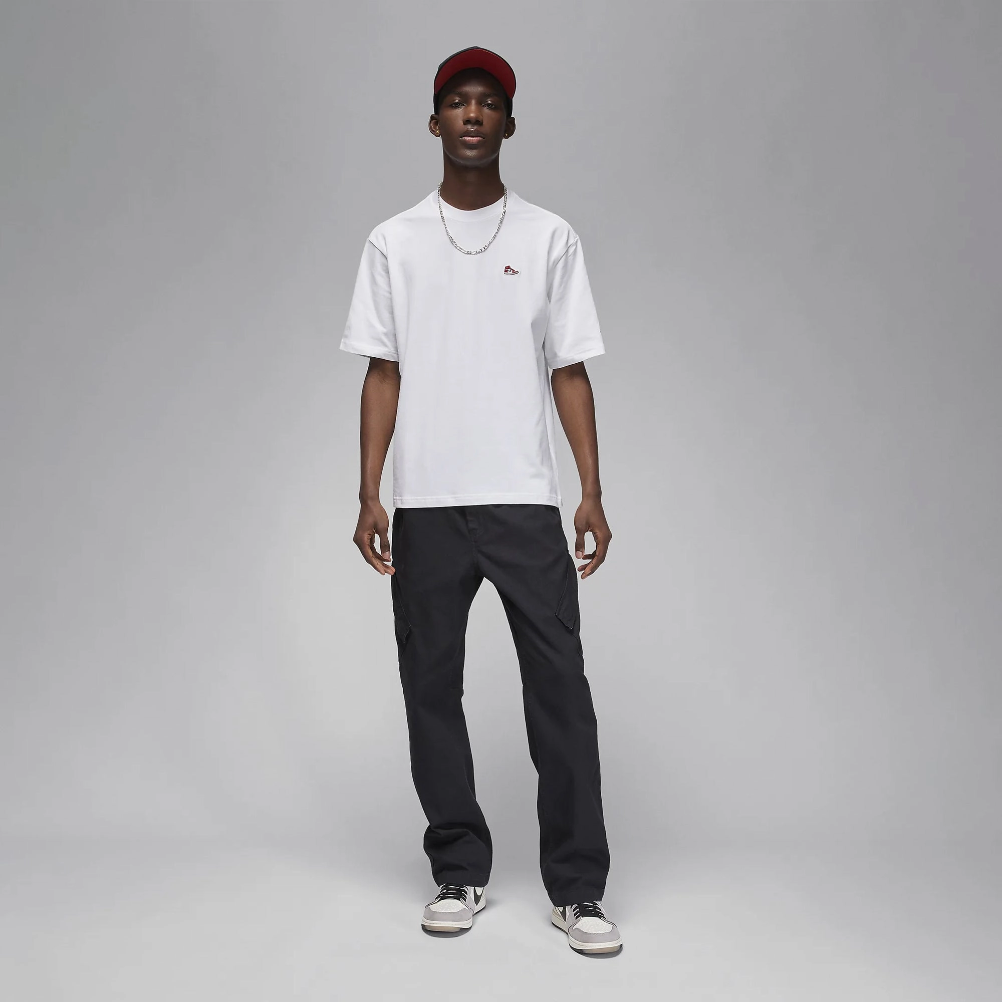 Jordan | SNEAKER PATCH SHORT SLEEVE CREW TEE  { WHITE