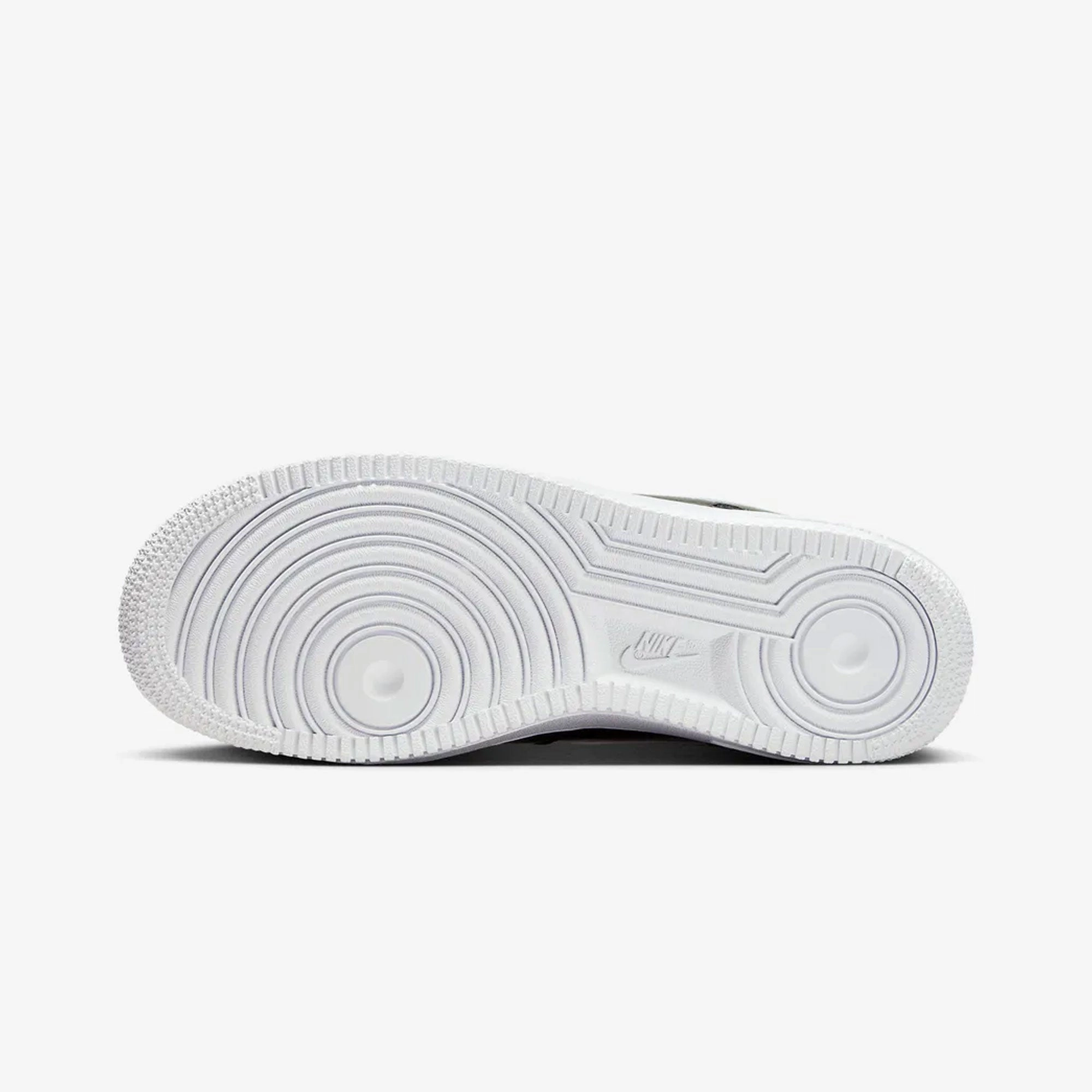 NIKE | AIR FORCE 1 '07 LV8 { BLACK/WHITE-BLACK-WHITE