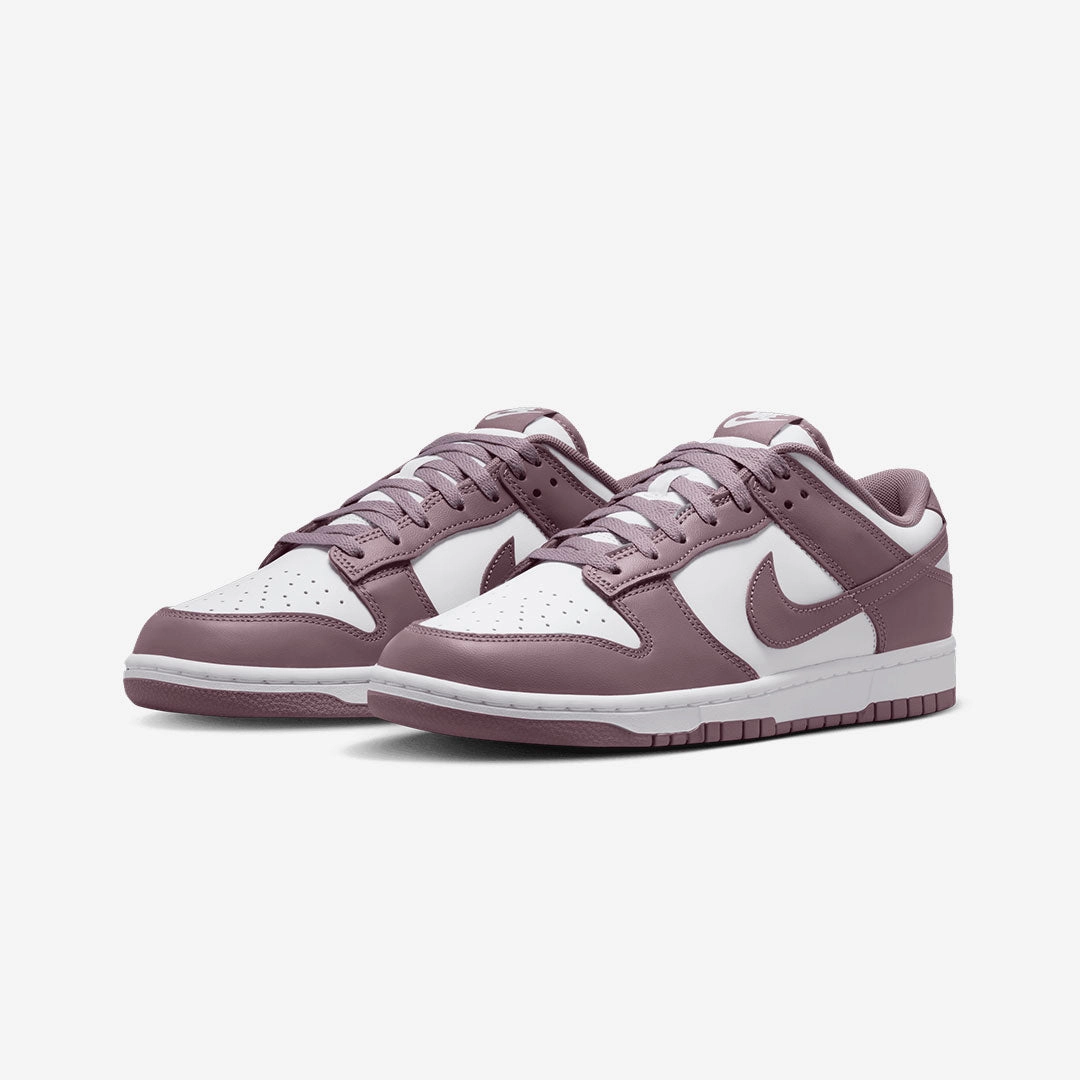 NIKE | DUNK LOW RETRO { WHITE/WHITE/TAUPE GREY