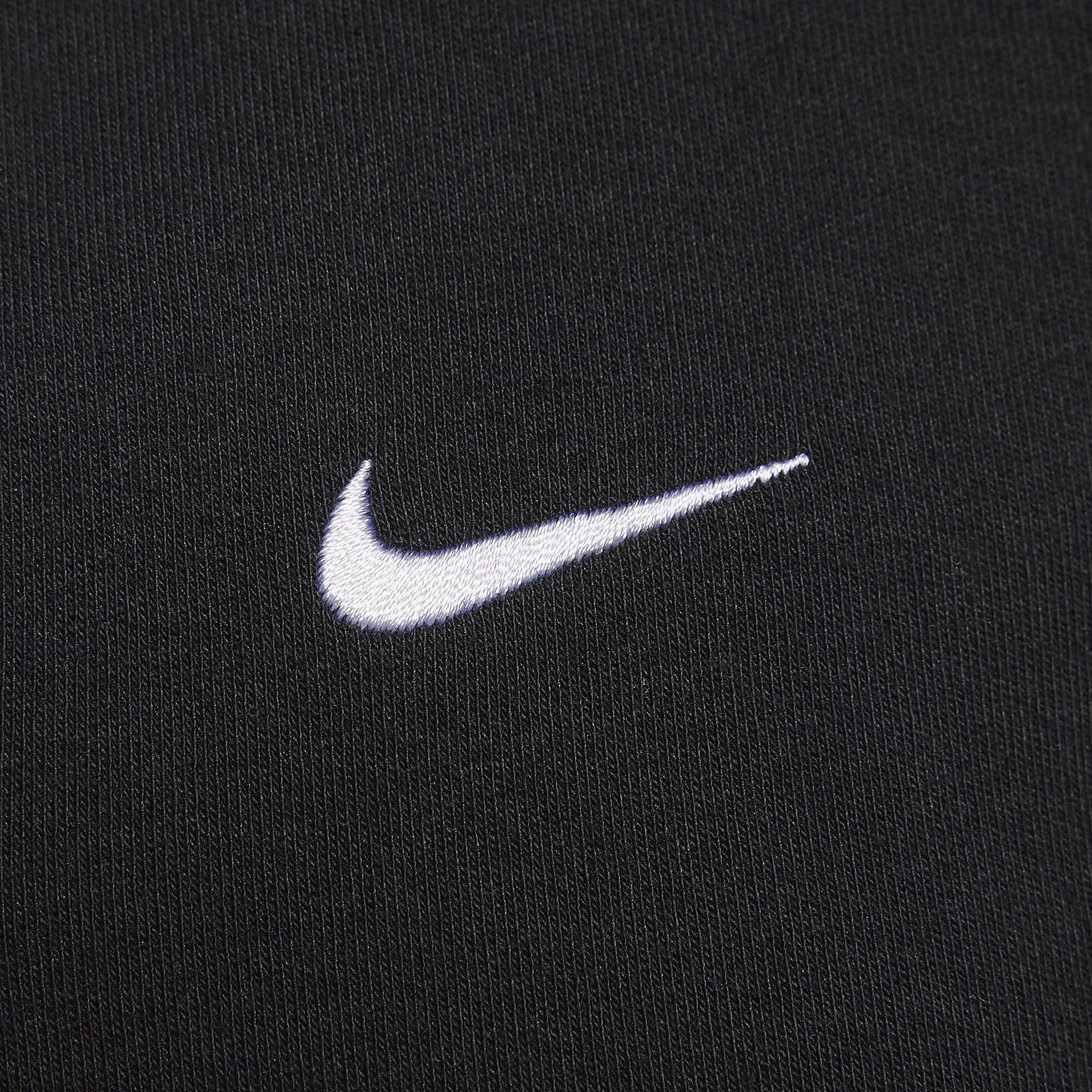 NIKE | SPORTSWEAR ESSENTIAL { BLACK/WHITE