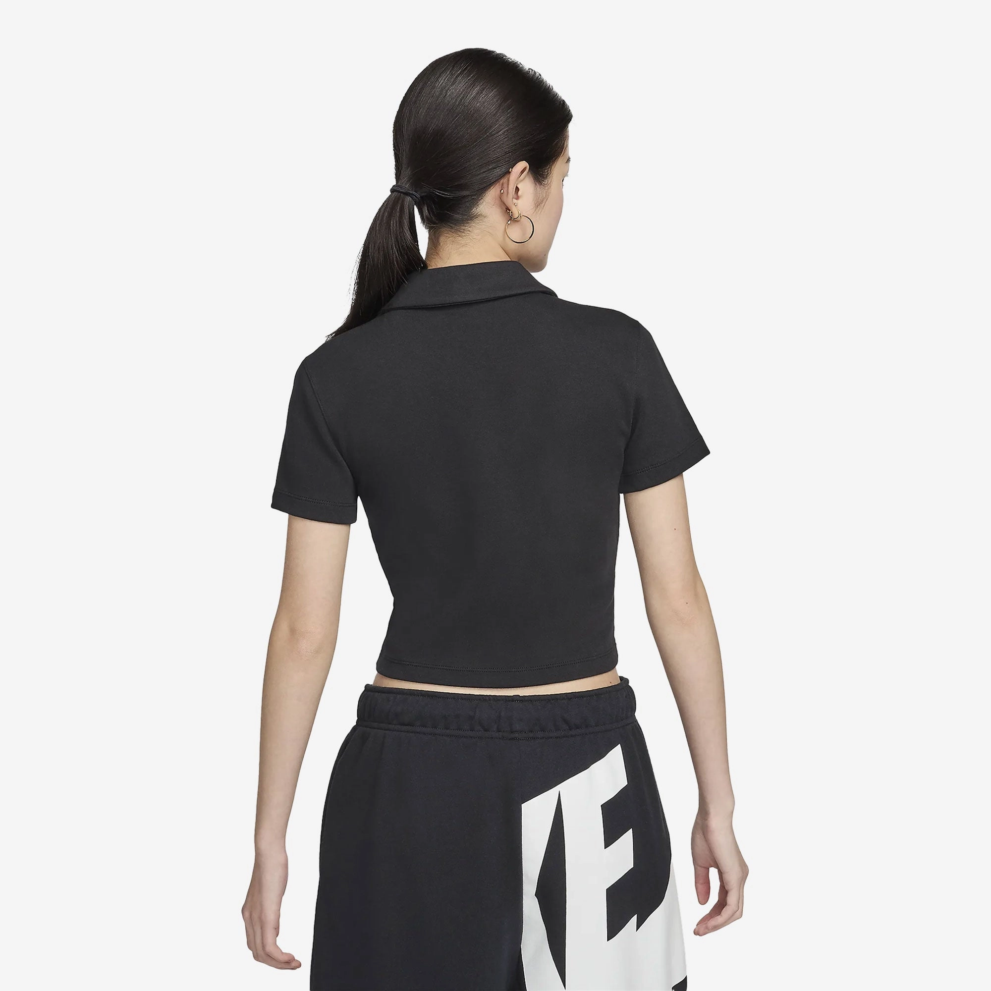 NIKE | SPORTSWEAR ESSENTIAL { BLACK/WHITE