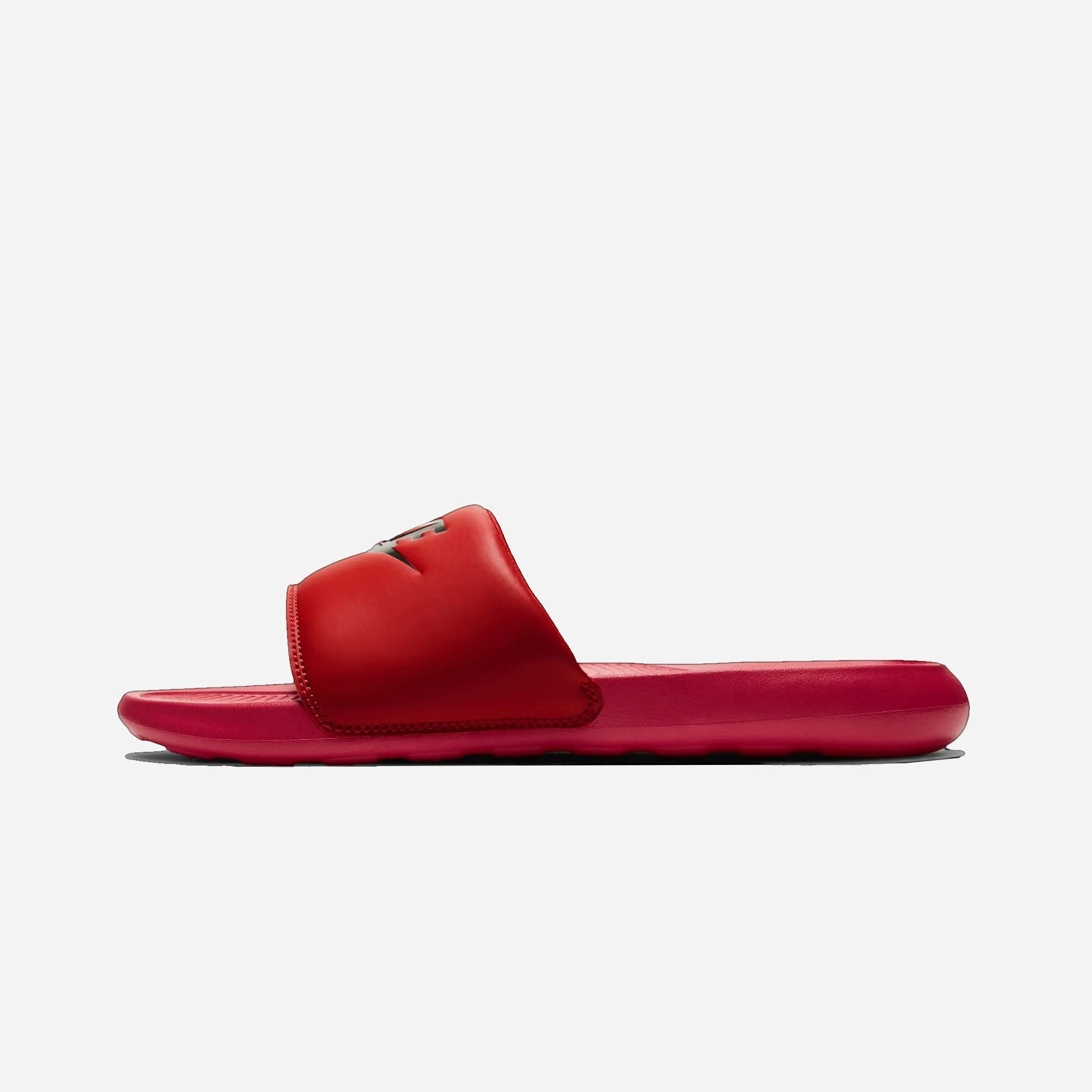 NIKE | VICTORI ONE { UNIVERSITY RED/BLACK-UNIVERSITY RED