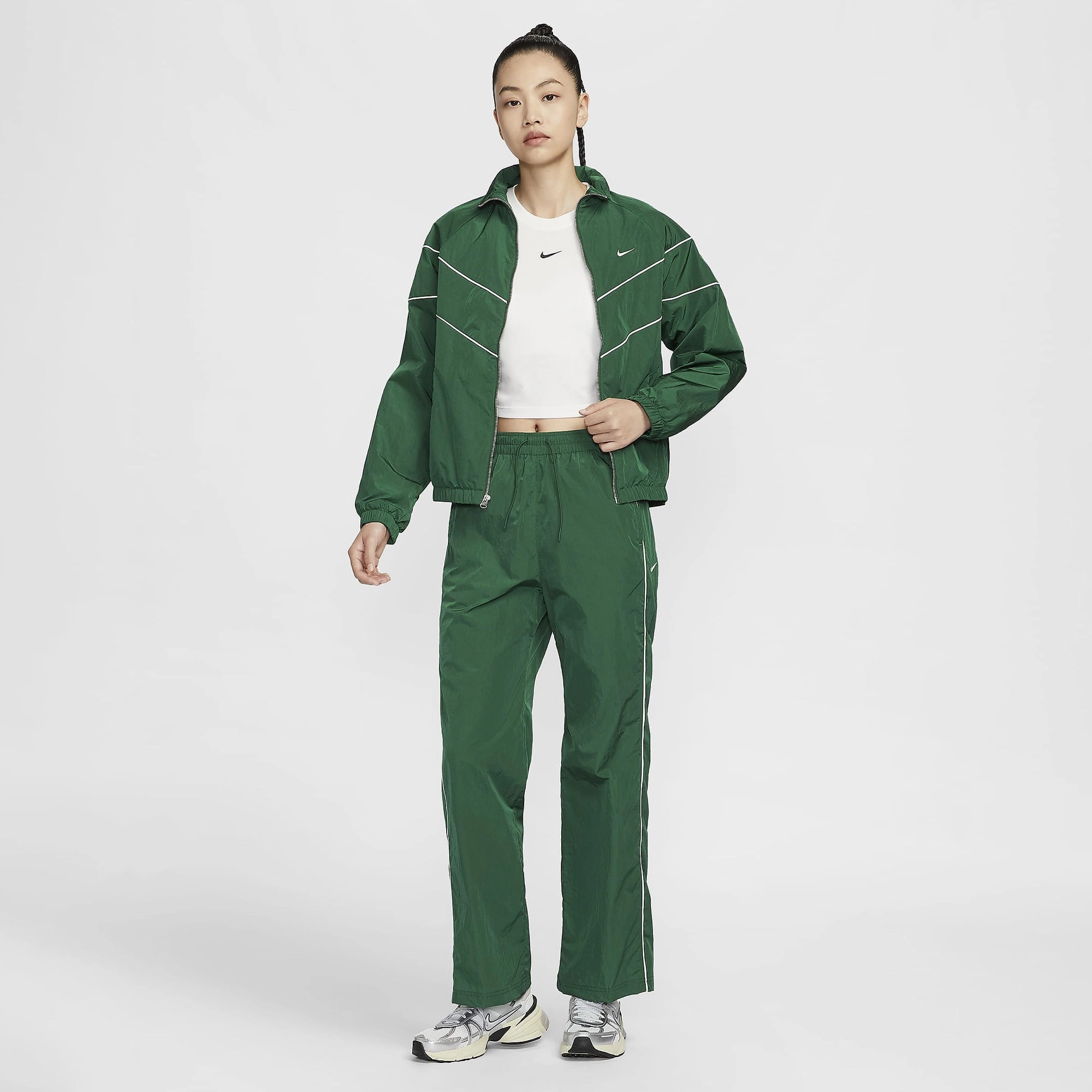 NIKE | WINDRUNNER LOOSE UV WOVEN FULL-ZIP JACKET { GORGE GREEN/SAIL