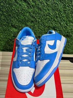 Nike Dunk Low UNC (2021) Sz 11.5.