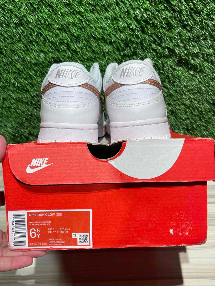 Nike Dunk Low White Pink (GS) Sz 6.5Y.
