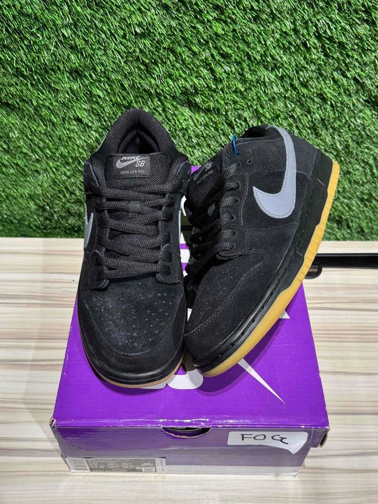 Nike SB Dunk Low Fog Sz 10M.