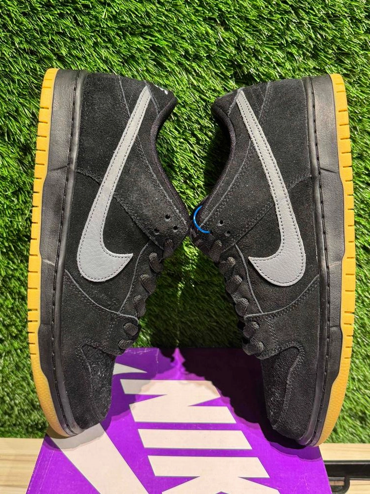 Nike SB Dunk Low Fog Sz 10M.