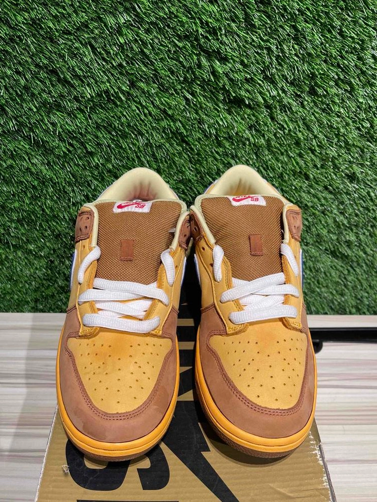 Nike SB Dunk Low Newcastle Brown Ale Sz 9.5