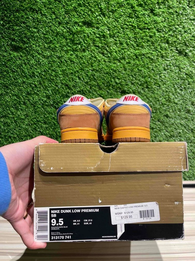 Nike SB Dunk Low Newcastle Brown Ale Sz 9.5