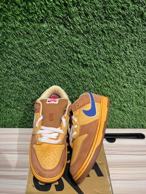 Nike SB Dunk Low Newcastle Brown Ale Sz 9.5
