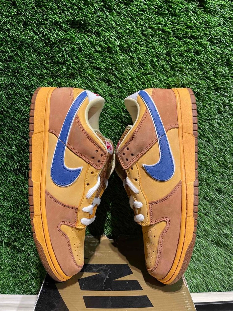 Nike SB Dunk Low Newcastle Brown Ale Sz 9.5
