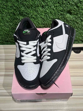 Nike SB Dunk Low Staple Panda Pigeon Sz 10.5..
