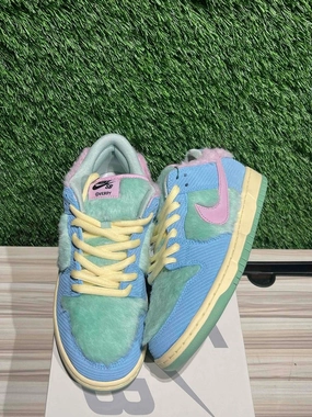 Nike SB Dunk Low Verdy Visty Sz 9