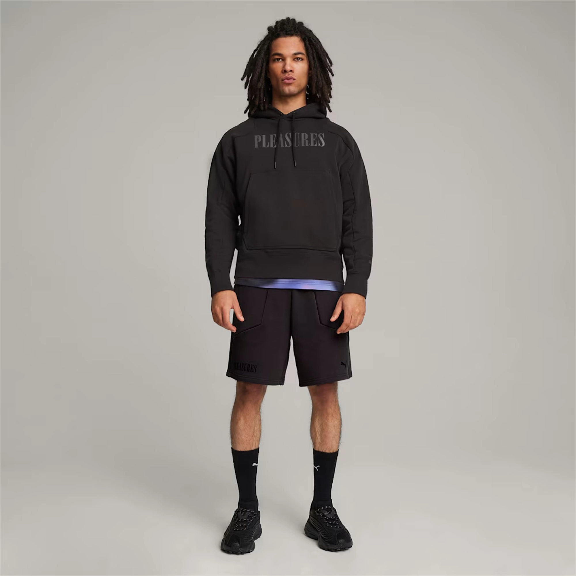 Puma | x PLEASURES HOODIE  { BLACK