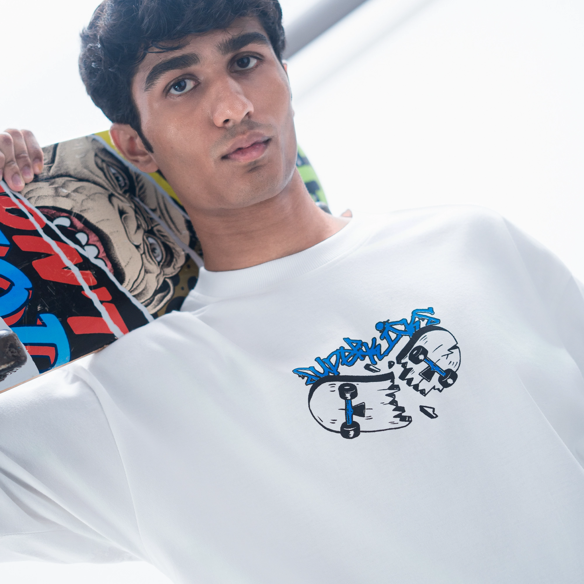 SUPERKICKS | SKATE EVERYDAY' TEE { WHITE
