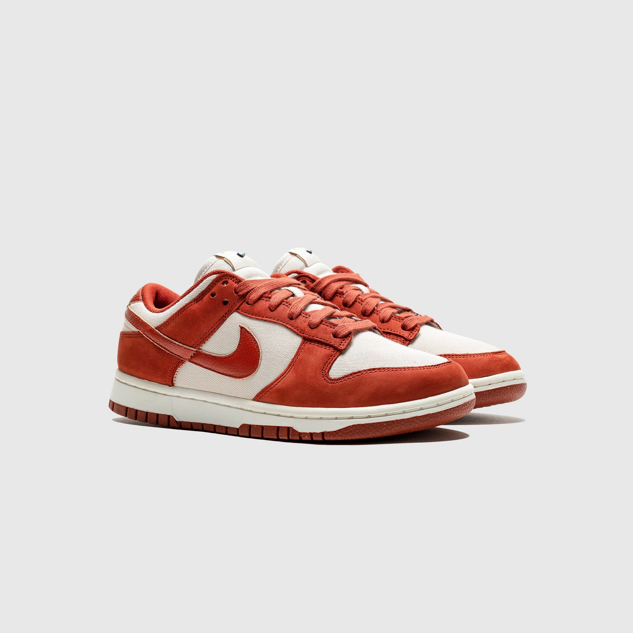 WMNS DUNK LOW LX RUGGED ORANGE