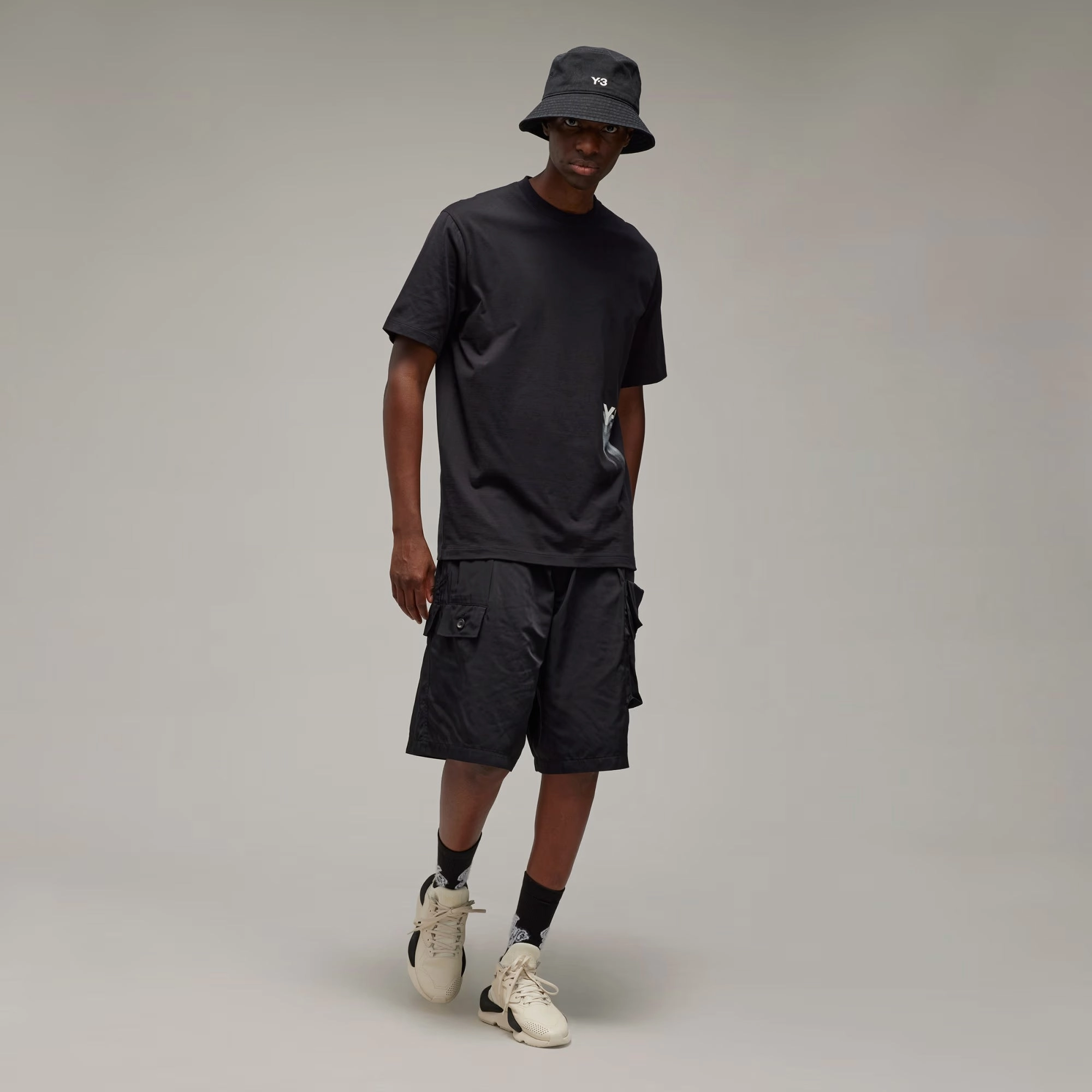Y-3 | GRAPHIC SHORT SLEEVE TEE  { BLACK